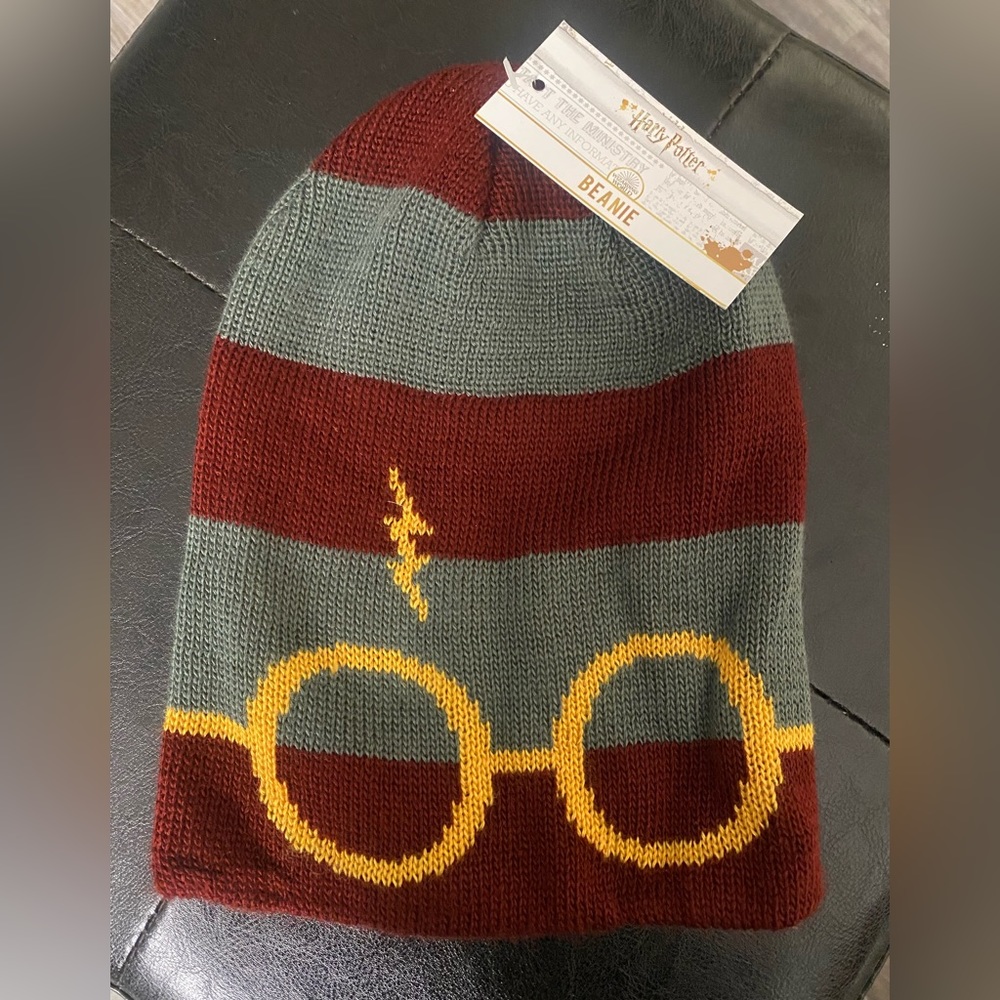 Harry Potter Beanie Adult O/S Striped Glasses Lightning Bolt Maroon Gray Acrylic